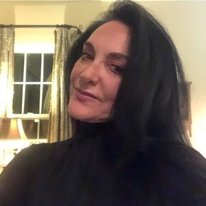 Meet your Posher, Yvette